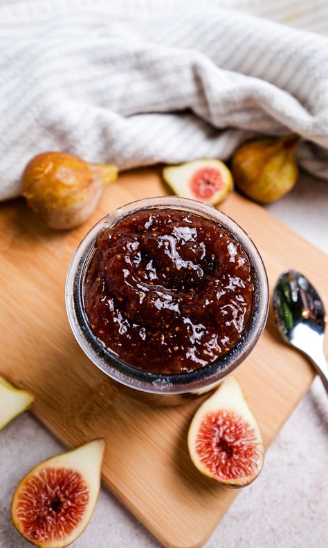 Easy Fig Vanilla Jam Recipe Vanilla Jam, Berry Chantilly Cake, Fig Varieties, Fig Jam Recipe, Jam Recipes Homemade, Lip Shades, Vanilla Beans, Citrus Juice, Jam Recipe