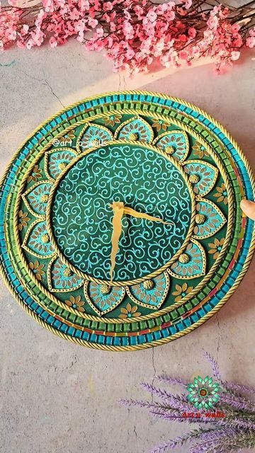 Lippan Art Clock Design, Lipan Art, Mud Art, Mirror Canvas Art, Clock Making, Mosaic Art Diy, Mosaic Texture, Mirror Canvas, Art Live