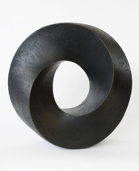 Aase Texmon Rygh - Möbius, round 1989 Bronze Future Bathroom, Art Pierre, Casual Glam, Glam Decor, Contemporary Sculpture, Home Decorating Ideas, Stone Sculpture, 판타지 아트, Sculpture Installation