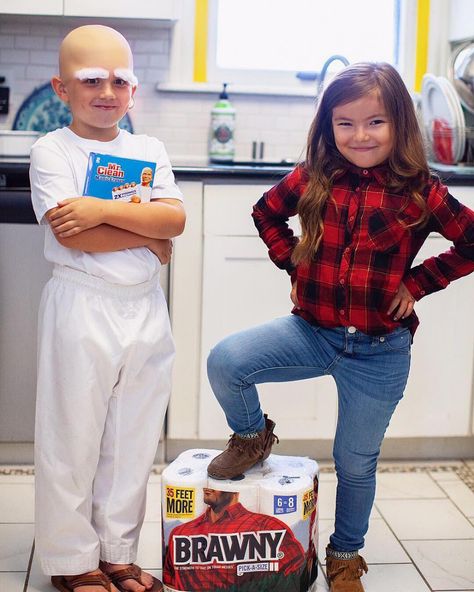 How cute are these two as Mr. Clean and the Brawny man? Best #halloween costume idea EVER. 😂 #ghsealofcute (#regram: @ginalee) Silly And Boo Costume, King Boo Halloween Costume, Boo Berry Costume, Mr Blobby Costume, Mr Selfridge Costumes, Sister Halloween Costumes, Mr Clean, Sibling Halloween Costumes, Sister Costumes