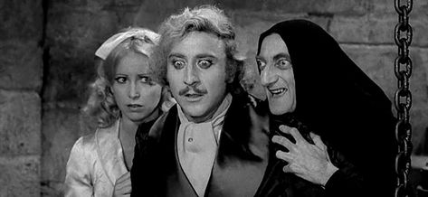 Young Frankenstein (1974) Igor Costume, Young Frankenstein Movie, Frankenstein Halloween Party, Frankenstein Movie, Halloween Movies To Watch, Dr Frankenstein, Film Cult, Halloween City, Gene Wilder