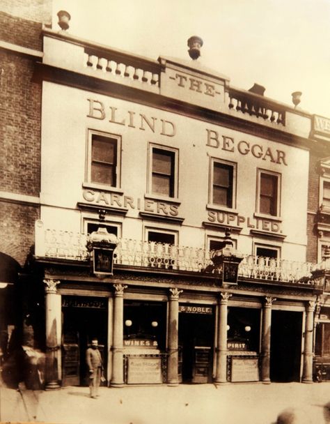 Historical London, East End London, Uk History, Old Pub, Early Photos, Victorian London, London Areas, London Pubs, London History