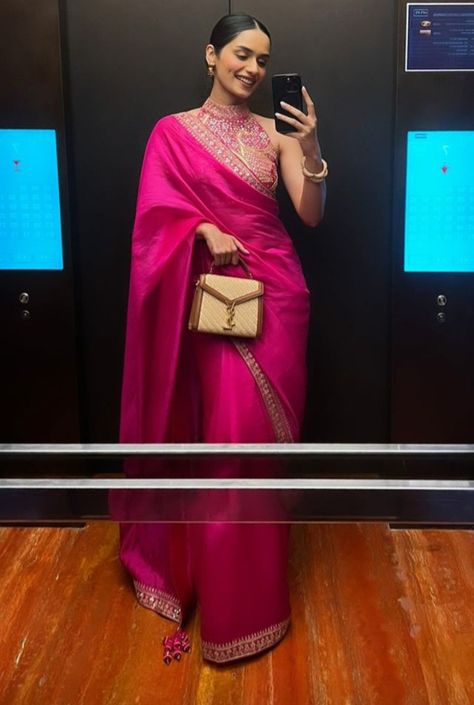 Dark Pink Blouse Designs For Saree, Dark Pink Saree, Hot Pink Saree, Study Format, Dark Pink Blouse, Indian Fits, Pink Blouse Designs, Best Indian Wedding Dresses, Party Saree