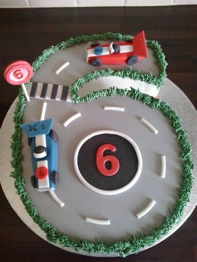 "Racing car track "cake for "6 "year olds birthday. Car Track Cake, Cars Cake For Boys, Cake For Boys Birthday, Car Cakes For Boys, Race Car Cakes, 6th Birthday Cakes, Cars Cake, Hot Wheels Party, Birthday Baking