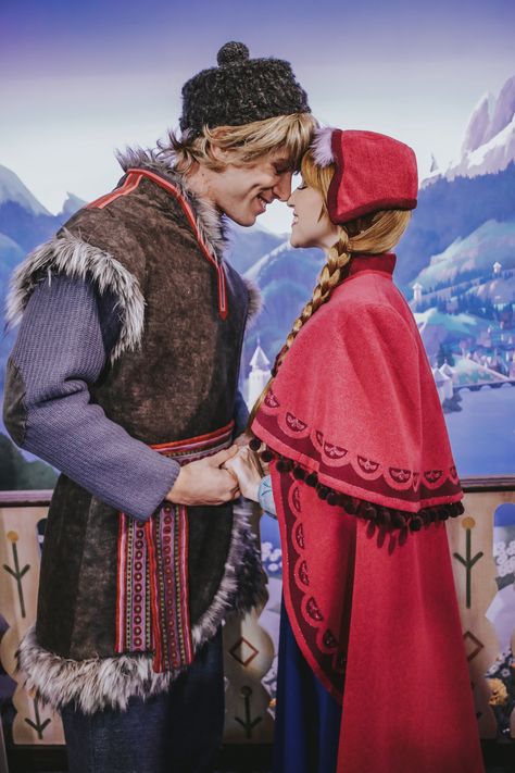 Anna and Kristoff Walt Disney World, Frozen #anna #kristoff #disney #frozen #epcot #couple Kristoff And Anna Costume, Anna And Kristoff Halloween Costume, Disney Couple Cosplay, Anna And Kristoff Costume, Kristoff Cosplay, Kristoff And Anna, Kristoff Costume, Frozen Anna And Kristoff, Disney Couple Costumes