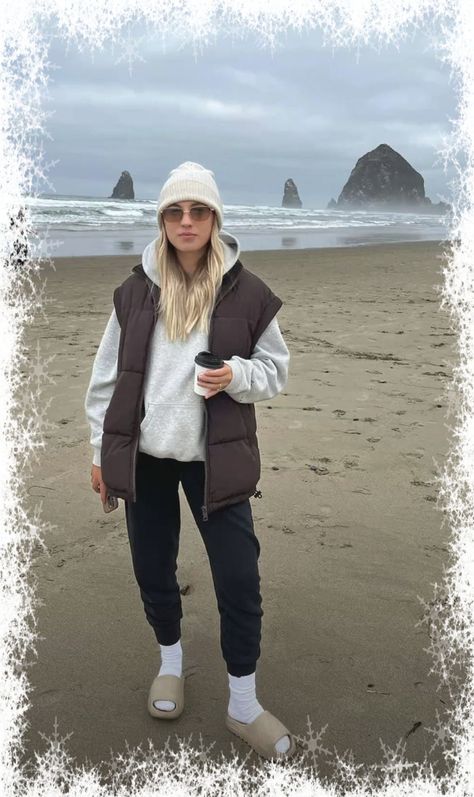 National Park Outfit Winter, Hiking Outfit Layers, Maine Fashion Fall, Hiking Apparel For Women, Pacific Northwest Fall Outfits, Maine Outfits Winter, Smoky Mountains Outfits Fall, Cabin Outfits Fall, Portland Outfits Summer