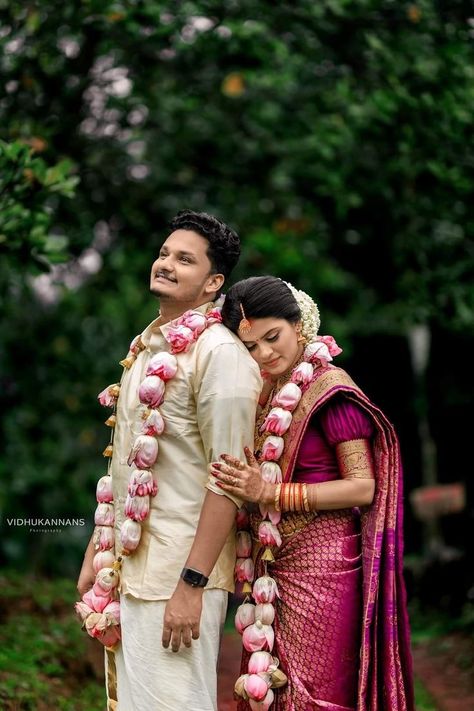 10+ Most Amazing Wedding Photographers In Kochi – Check It Out! - SetMyWed Hindu Wedding Photos, Marriage Poses, Indian Bride Photography Poses, Indian Wedding Poses, Kerala Wedding Photography, Engagement Photography Poses, Indian Wedding Photography Couples, Wedding Portrait Poses, Wedding Photoshoot Props