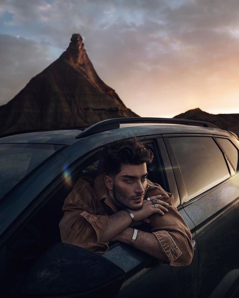 Men Cars Photography, Classic Car Photoshoot, Handsome Italian Men, Toni Mahfud, Shooting Ideas, Car Poses, Mens Photoshoot Poses, Male Models Poses, Men Photoshoot