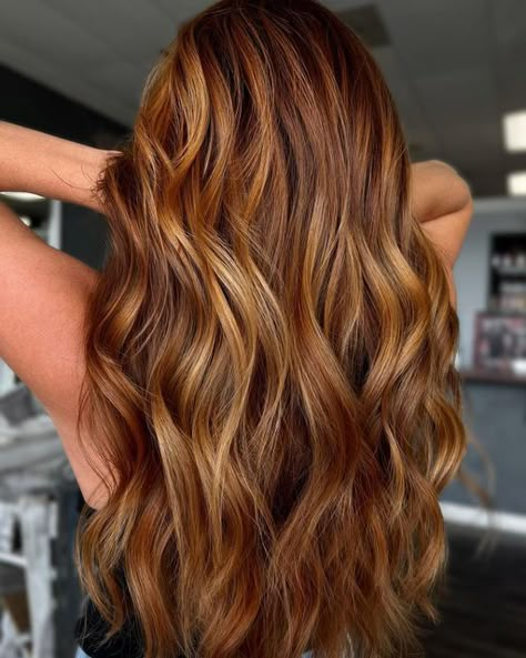 Pumpkin Spice Highlights On Brown Hair, Pumpkin Spice Hair Balayage, Pumpkin Balayage, Copper Highlights On Brown Hair Caramel, Pumpkin Spice Highlights, Pumpkin Spice Balayage, Golden Copper Balayage, Autumn Highlights, Copper Highlights On Brown Hair