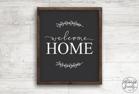 Welcome Home Chalkboard, Home Chalkboard Sign, Home Chalkboard Art, Interior Design Bedroom Master, Chalkboard Diy, Chalkboard Sayings, Chalkboard Wall Bedroom, Lettering Projects, Science Classroom Decorations