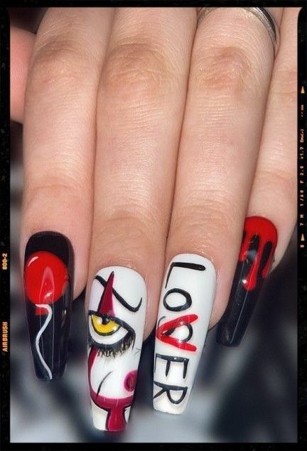 Pennywise Nail Designs, It Nails Clown, Halloween Nails It Movie, It Nail Art Stephen King, Halloween It Nails, Pennywise Nails Acrylic, Horror Movie Acrylic Nails, It Movie Nails, Halloween Nails Pennywise