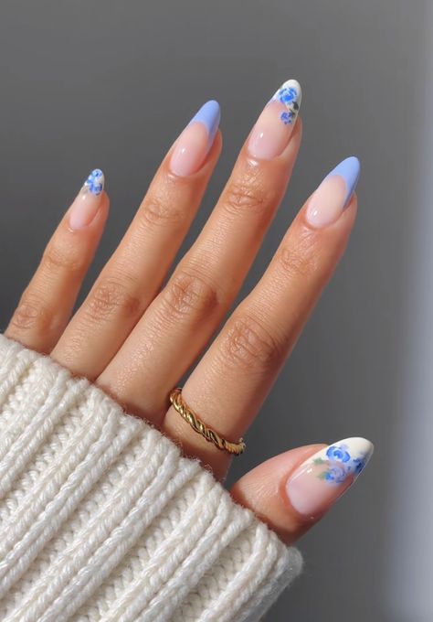 White French With Blue Flowers, Blue Floral French Tip Nails, Blueberry Nail Design, Forget Me Not Nails, Blue Floral Nails, Blueberry Nails, Spring Nail Polish Colors, French Tip Gel Nails, Paw Nails