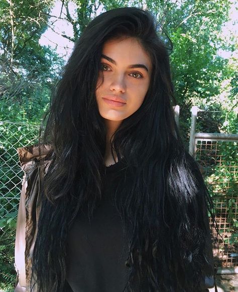 Gina Lorena Gina Lorena, Girl Black Hair, Alissa Salls, Brown Eyes Black Hair, Black Hair Aesthetic, Black Eyebrows, Straight Black Hair, Girls Power, Jet Black Hair