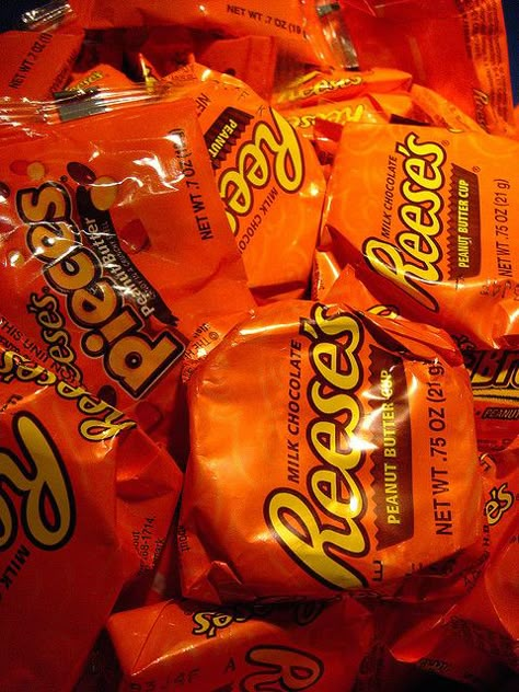 Reese's Chocolate, Reeses Cups, Chocolate Peanut Butter Cups, Chocolate Heaven, Reeses Peanut Butter Cups, Reeses Peanut Butter, Favorite Candy, Eat Dessert First, Candy Store