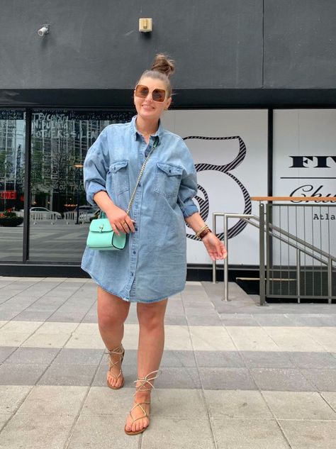 Denim Shirt Dress Outfit, Julia Marie, Outfit Curvy, Outfits Gorditas, Denim Street Style, Oversized Denim Shirt, Outfit Oversize, Easy Outfits, Night Fashion