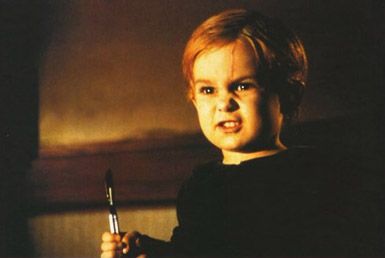 Gage Creed From Pet Sematary. Gage Pet Sematary, Horror Movie Scenes, Human Centipede, Stephen King It, Horror Movies On Netflix, Evil Children, Stephen Kings, The Last Man On Earth, Scary Kids