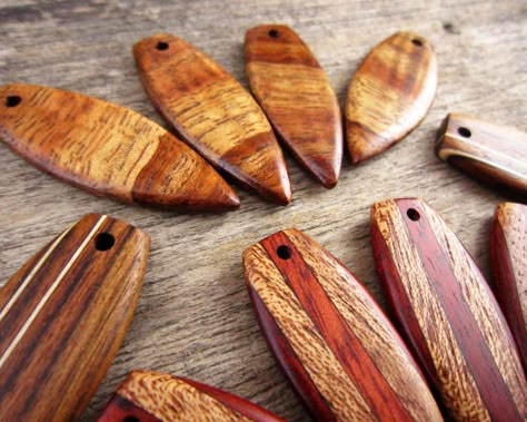 Handmade Wood Pendant Necklaces. Wood Jewelry And More. Wood Pendant Necklace, Sea Glass Keychain, Wood Pendants, Wooden Jewelery, Wood Jewelery, Driftwood Jewelry, Wood Art Projects, Wooden Jewellery, Dremel Wood Carving