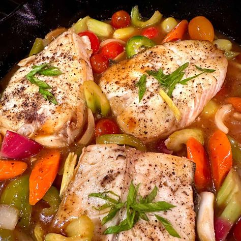 Easy Recipe Sweet and Sour Fish (Filipino Escabeche) Fish Escabeche, Easy Filipino Recipes, Flavorful Shrimp, Julienned Carrots, Grilled Salmon Recipes, Lo Mein Recipes, Fried Beef, Sweet And Sour Sauce, Fried Vegetables