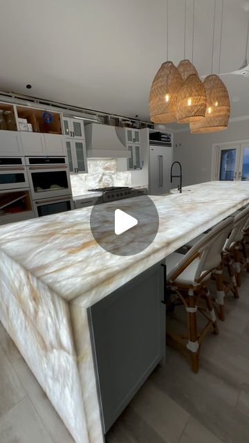 SUMMIT STONE on Instagram: "Making waves from Arizona to the Caribbean ✨ 

We took on the challenge of fabricating and shipping these absolutely beautiful crystallo slabs from Phoenix AZ to the US Virgin Islands 🇻🇮

Although logistically challenging, we pulled through thanks to an amazing team composed of builders, designers and homeowners. Cheers to getting it done!!

Fabrication & installation: @summitstoneaz 
Electrician: @arizonacustomelectric 
Design: @designsbybridge 
Slabs: @thestonecollection 

#backlit #crystallo #cristallo #quartzite #countertops #backlitcountertop #luxurylifestyle #miami #stcroixusvi #caribbean #virginislands #fabrication #installation #arizonacontractor #quartzcountertops #led #iluminacion #iluminação #brazil #electrical #logistics" Illuminated Quartz Countertop, Cristallo Quartzite Kitchen, Cristallo Quartzite, Quartzite Kitchen Island, St Croix Usvi, The Us Virgin Islands, Quartzite Countertops, Us Virgin Islands, Making Waves