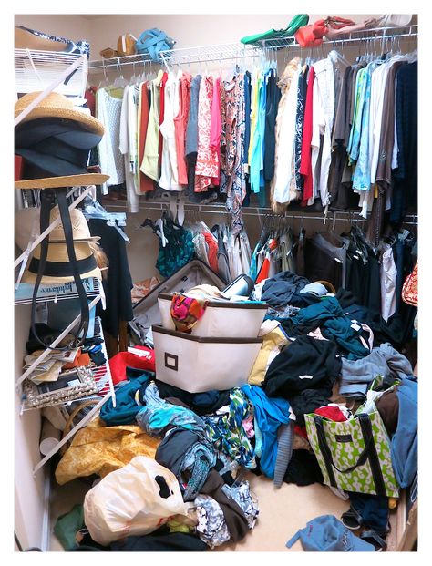 Master bedroom closet makeover. See how this disorganized and messy closet was completely transformed with custom shelving, crown moulding a... Messy Bedroom, Messy Closet, Custom Shelving, Messy Room, Spring Cleaning Hacks, Room Closet, Closet Makeover, Master Closet, Laundry Room Decor