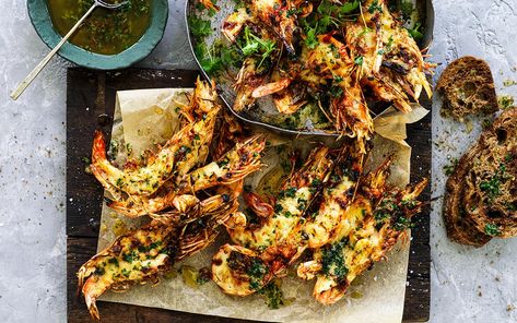 Jumbo Prawn Mornay with Garlic Parsley Butter – Australian Prawns Jumbo Prawns Recipes, Large Prawns Recipes, Grilled Prawns Recipe Garlic Butter, Prawn Thermidor, Prawn Mornay, Grilled Jumbo Prawns, Jumbo Prawns, Bbq Prawns, Parsley Butter