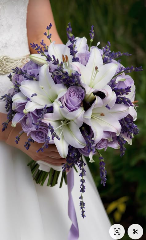 Bouquets With Lilies, Tulip Bouquets, Lavender Wedding Bouquet, Lavender Bridal Bouquet, Rapunzel Wedding, Lavender Wedding Theme, Tangled Wedding, Gorgeous Wedding Bouquet, Lilac Bouquet