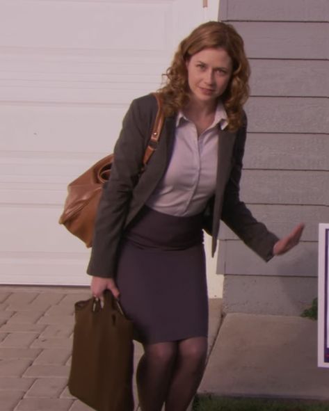 Pam The Office Outfit, Pam Beesly Outfit, Pam Beasley, Pam The Office, Pam Beesly, The Office Characters, Office Attire Women, Jenna Fischer, The Office Show