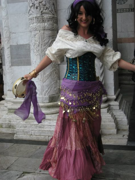 esmeralda cosplay 8 by tfilipova Romani Cosplay, Esmeralda Cosplay, Esmeralda Costume, Fair Outfits, Fest Outfits, Diy Kostüm, Halloween Costume Outfits, Disney Cosplay, Costume Halloween