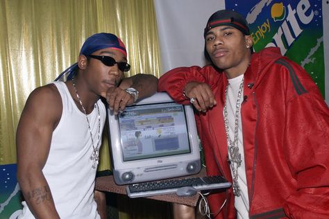 Ja Rule and Nelly posing with an iMac at the Sprite.com website launch party. | 60 Pictures That Perfectly Capture The 2000s 2000s R&b, Ben And Jen, 2000s Party, Ja Rule, Nick Lachey, Little Do You Know, Millennials Generation, Hip Hop Culture, Late 90s