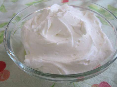 Mock Devonshire Cream Devonshire Cream Recipe, Devonshire Cream, Panzanella Recipe, Energy Ball Recipe, Sour Cream Recipes, Scottish Recipes, Icing Frosting, Sweet Butter, Brunch Dishes