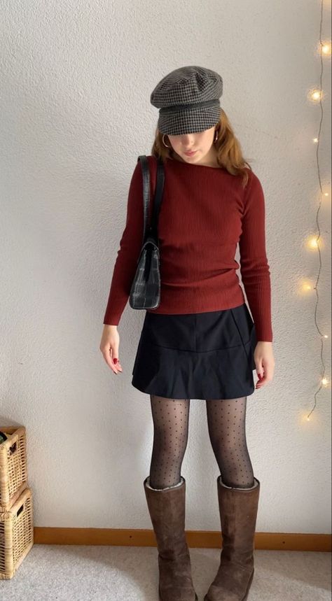 Looks With Tights, Dark Green Corduroy Skirt Outfit, Romcore Aesthetic, Glee Outfits Ideas, Vintage Cozy Outfits, 2012 Fall Outfits, Academic Winter Outfits, Transitional Jacket Outfit, Tall Boot Mini Skirt Outfit