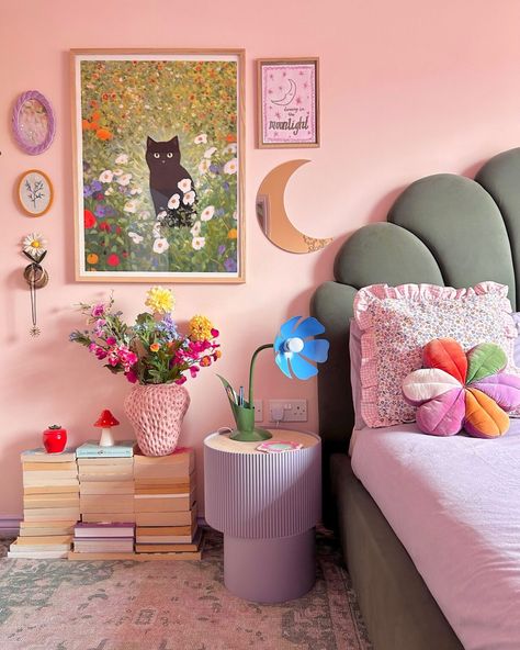 Groovy Bedroom, Funky Bedroom, Colorful Bedroom Decor, Green Bedroom Decor, Whimsical Bedroom, Pastel Bedroom, White Bedroom Decor, Luxury Bedroom Decor, Pink Bedroom Decor