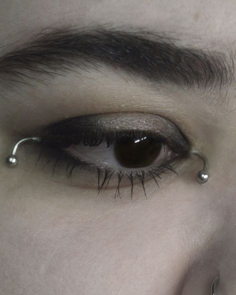 I found my photos in a Reddit post lol Someone was asking how they could do a real piercing like some of my old eye jewelry and people kept telling them I don’t have the anatomy for a bridge piercing. Classic Reddit tbh @urbandecaycosmetics metal mania palette 🖤 @lottielondon super fake mascara 🖤 @fentybeauty gloss in major flex makeup ideas, makeup, simple, subtle, grunge, goth, alternative, eyeoutfits, hooded eyes, creative, Montreal, Nikon, piercings #gothicfashion #grungeaesthetic #gr... Goth Makeup Subtle, Bridge Piercing, Hooded Eyes, Goth Makeup, Grunge Aesthetic, Eye Jewelry, Gothic Fashion, Piercings, Makeup