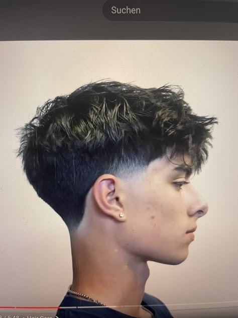 High Taper Fade, Zayn Malik Hairstyle, Wavy Hair Men, Tapered Haircut, Haircuts For Wavy Hair, Curly Afro, Men Haircut Styles, Christmas Hair, Curly Hair Cuts