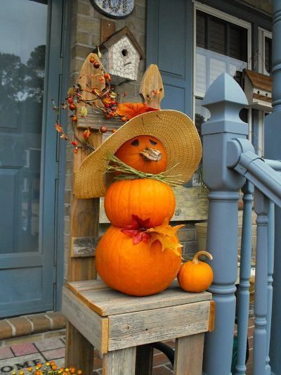 Beth Knight makes the third rendition! Pumpkin Tower, Cement Pumpkins, Pumpkin People, Pumpkin Games, Fall Harvest Party, Pumpkin Planter, Flea Market Gardening, Potting Benches, Pumpkin Topiary