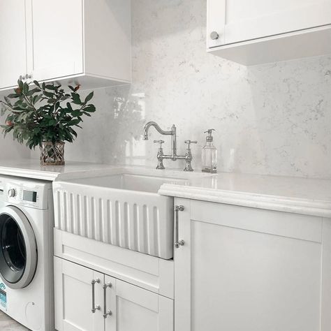 Hamptons Laundry Room Ideas, Hampton Style Laundry Room, Butlers Sink Laundry, Butler Sink Laundry, Hampton Style Laundry, Butlers Sink Kitchen, Hamptons Style Decor Bathroom, Hamptons Laundry Room, Hampton Kitchen Ideas