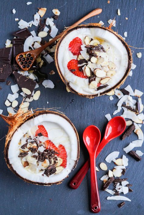 Coconut Smoothie Bowl - Tara's Multicultural Table Everbowl Coco Love Recipe, Coconut Playa Bowls Recipe, Coconut Acai Bowl, Playa Bowls Recipe Coconut Base, Coconut Base Smoothie Bowl, Coconut Yogurt Bowl, Acai Shop, Colorful Diet, Oat Milk Smoothie