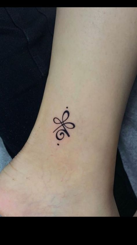 Celtic New Beginning Tattoo, Fine Line Celtic Knot Tattoo, First Love Tattoo Symbols, Celtic Friendship Tattoo, One Life One Love Tattoo, Small Celtic Tattoos For Women, Survivor Tattoos For Women, Celtic Symbol For Friendship, Tattoo Ideas Zodiac