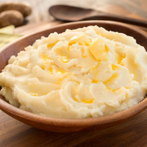 You can never go wrong with a classic. Try our #recipe for Country Crock Creamy Mashed Potatoes. The perfect side for your #holiday dinner. Frozen Mashed Potatoes, Reheat Mashed Potatoes, Minnesota Food, Garlic Mashed Potatoes Recipe, Making Mashed Potatoes, Leftover Mashed Potatoes, Protein Powder Recipes, Mashed Potato Recipes, Garlic Mashed Potatoes