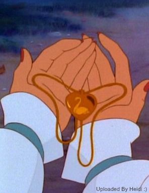 Odette's locket The Swan Princess Odette Aesthetic, Swan Princess Aesthetic 1994, The Swan Princess Tattoo, Princess Odette Aesthetic, Swan Princess Tattoo, The Swan Princess Odette, Odette Swan Princess, Princess Odette, The Swan Princess