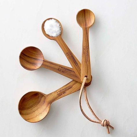 Forestcore House, Woods Ideas, Gifts For Your Best Friend, Wooden Kitchenware, Autumn Woods, Kitchen Wares, Stainless Steel Measuring Cups, Measuring Cups And Spoons, Wooden Dishes