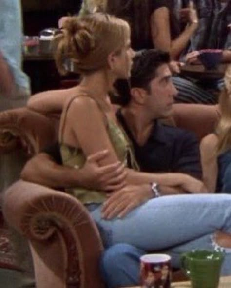 Estilo Rachel Green, Rachel Green Style, Friends Best Moments, Friends Scenes, Ross And Rachel, Jenifer Aniston, David Schwimmer, Ross Geller, Friends Cast