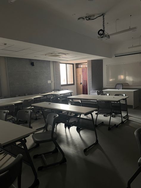 Empty Classroom, Small Classroom, Classroom Images, Production Design, Beautiful Place, What Is Life About, Beautiful Places, University, Collage