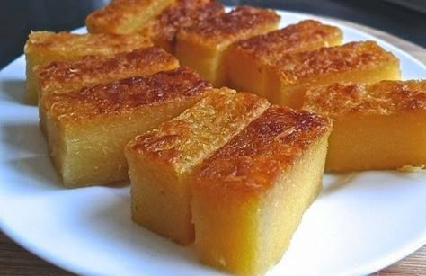 Pone Bread Recipe, Cassava Pone Recipe, Pone Bread, Casava Cake Recipe, Cassava Pone, Tapioca Cake, Bajan Food, Cassava Recipe, Asian Deserts