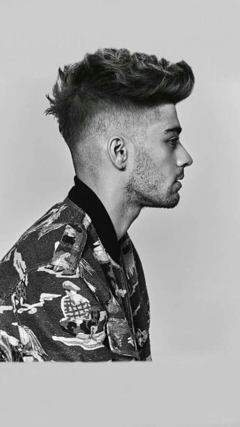 #style #aesthetic #model #drip #clothes #fashion Zyan Malik Wallpaper, Drip Clothes, Hairstyles Zayn, Zayn Malik Photoshoot, Men Fade Haircut Short, Mullet Fade, Zayn Malik Hairstyle, Zayn Malik Style, Gents Hair Style