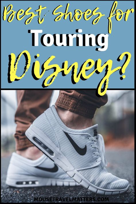 Disney World family vacation tips -- Best Shoes for Walking in Disney World. Includes sandals, sneakers, and flip-flops for women, men, and kids. #DisneyWorld #DisneyVacationfashion Best Shoes For Disney World, Monorail Disney, Packing Organization, Disney Gear, Disney Essentials, Orlando Theme Parks, Disney Print, Disney World Florida, Water Parks