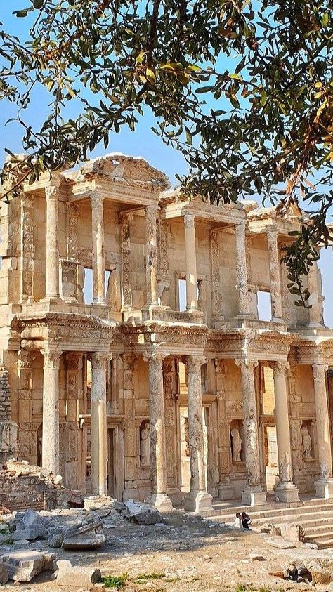 Ephesus Turkey, Turkey Destinations, Turkey Travel, Architecture Old, Ancient Architecture, Historical Place, Ancient Ruins, Ancient Rome, Ancient Greece