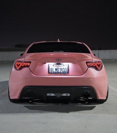 Im Just A Girl, Pink Cars, Cool Car Accessories, Pimped Out Cars, Girly Car, Lux Cars, Car Goals, Street Racing Cars, Car Mods