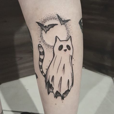 Royal Black on Instagram: “Ghost cat ------------------------------------------------------- #ghostcat #ghostcattattoo #cat #catlovers #tattoo #tatuagem #sketchtattoo…” Cat Ghost Tattoo, Fill In Tattoos, Fill In Tattoo Ideas, Cat Ghost, Ghost Tattoo, Cat Tattoos, Cat Tattoo Designs, Doodle Tattoo, Spooky Tattoos