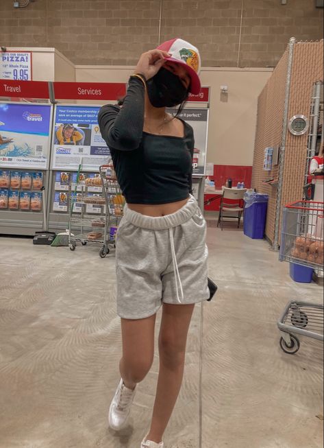 pacsun air force 1 viral trucker hat, long sweat shorts Sweats And Hat Outfit, Sweat Shorts Outfit Fall, Long Sweat Shorts Outfit, Sweat Shorts Aesthetic, Fleece Shorts Outfit Women, Outfits With Sweat Shorts, Outfits With Sweatshorts, Black Sweat Shorts Outfit, Short Sweatpants Outfit